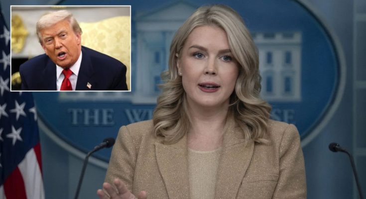 Trump receiving FIFA Peace Prize trophy