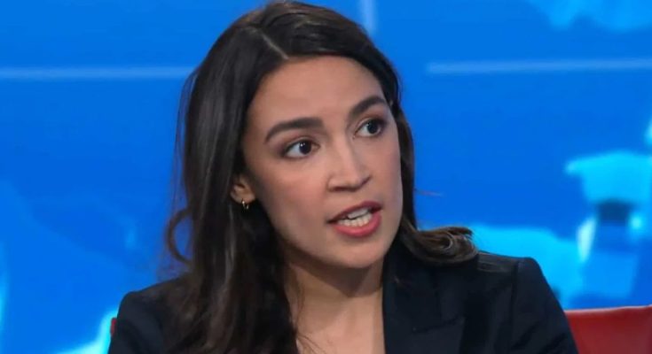 Roosevelt Avenue crime and street activity scene