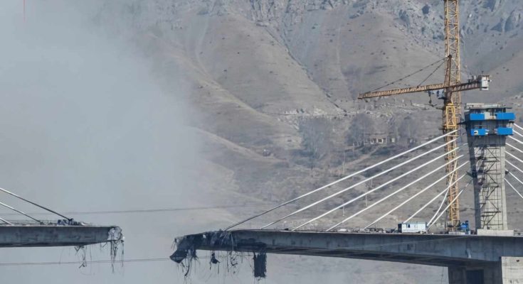 While some critics have labeled the strike a potential “war crime,” military analysts emphasize that targeting infrastructure used for active military